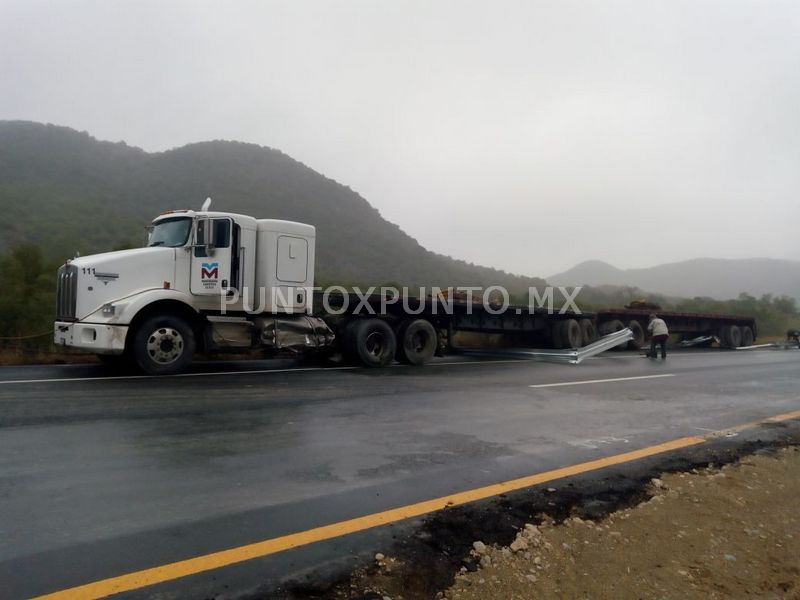 ACCIDENTE EN CARRETERA NACIONAL EN MMORELOS, REPORTAN DAÑOS MATERIALES.