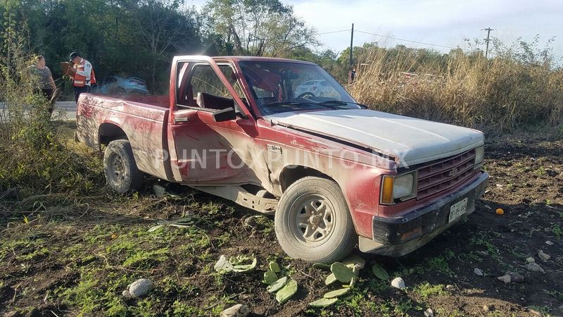 CHOQUE EN CAMINO A LA MORITA EN MMORELOS, REPORTAN DAÑOS Y PERSONAS LESIONADAS