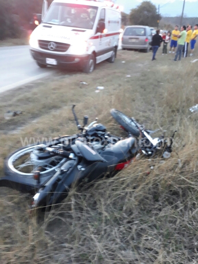 DERRAPA SU MOTOCICLETA EN ALLENDE, RESULTA HERIDO, ES TRASLADADO AL HOSPITAL EN MMORELOS.