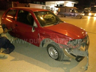 CHOQUE DE CRUCERO EN AVENIDA DE MONTEMORELOS, REPORTAN DAÑOS MATERIALES.