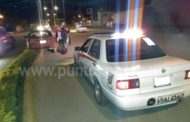 ACCIDENTE EN AVENIDA DE MMORELOS, CONDUCTOR SUBE VEHICULO A CAMELLÓN.