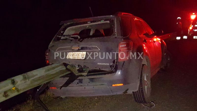 MUERE EN CARRETERA NACIONAL AL PERDER CONTROL DEL VOLANTE, MURO DE CONTENCIÓN LO ATRAVIESA.