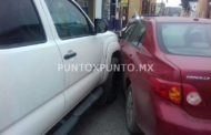 CHOQUE TIPO ESTRELLAMIENTO EN CENTRO DE MONTEMORELOS, REPORTAN DAÑOS MATERIALES.