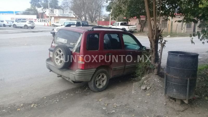 ASEGURA POLICIA DE MONTEMORELOS VEHICULO ROBADO, LO DEJARON MAL ESTACIONADO.