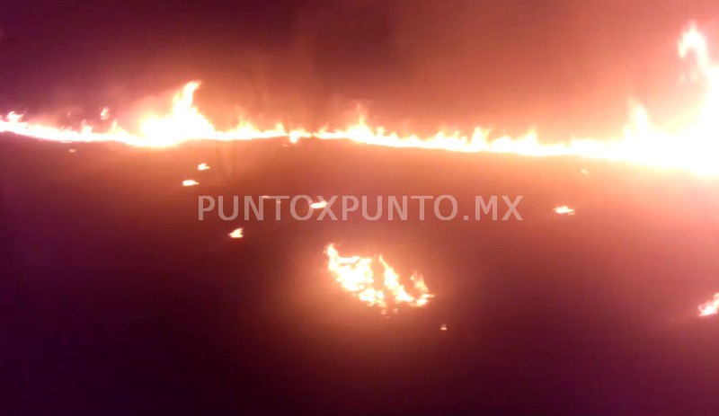 SE MOVILIZA PROTECCION CIVIL DE MMORELOS POR INCENDIO DE PASTIZAL.