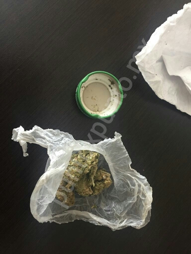 DETIENEN POLICIA DE ALLENDE A SOSPECHOSO, AL REVISARLO LE ENCUENTRAN MARIHUANA.