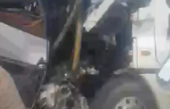 MUERE CHOFER DE MONTEMORELOS QUIEN MANEJABA AUTOBUS Y SEIS HERIDOS AL CHOCAR DE FRENTE CON TRAILER.