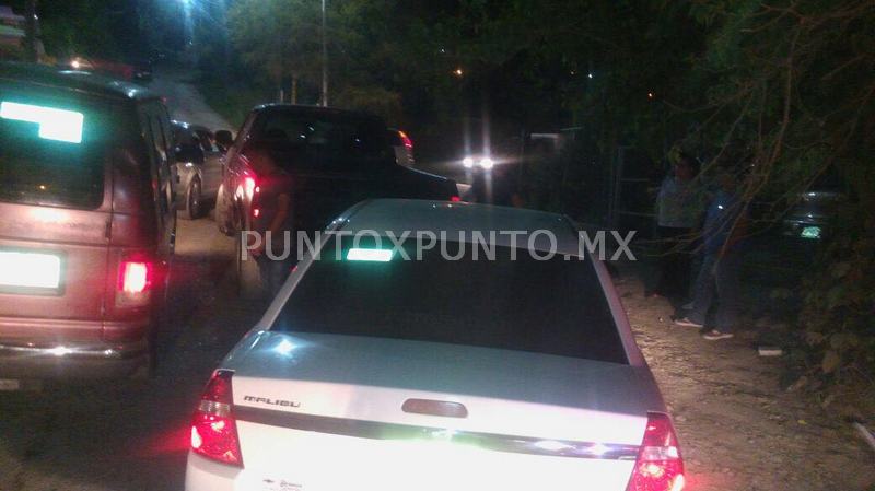 CHOQUE POR ALCANCE EN AVENIDA DE MONTEMORELOS, REPORTAN DAÑOS.