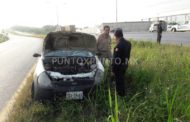 TRÁILER SE DESCOMPONE EN CARRETERA NACIONAL, CAUSA CAOS Y CIERRE PARCIAL EN MONTEMORELOS.