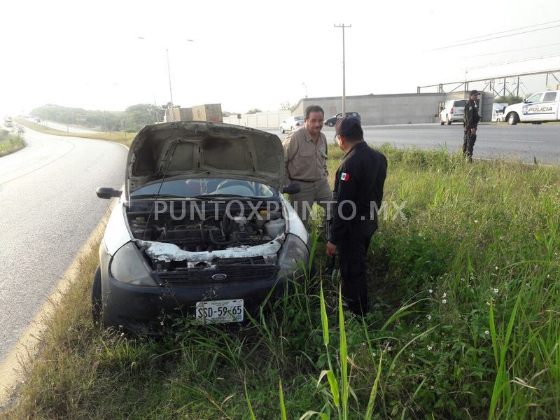 TRÁILER SE DESCOMPONE EN CARRETERA NACIONAL, CAUSA CAOS Y CIERRE PARCIAL EN MONTEMORELOS.