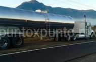 DETIENEN A CHOFER DE TRAILER, TRANSPORTABA 32MIL LITROS DE COMBUSTIBLE ROBADO.