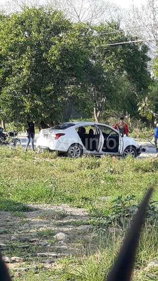 CHOCAN EN SANTIAGO CONTRA UN ÁRBOL, REPORTAN SOLO DAÑOS.