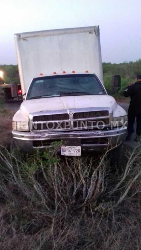 ASEGURAN CAMION ABANDONADO QUE TRANSPORTABA TAMBOS CON COMBUSTIBLE EN GENERAL TERÁN.