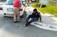 CHOQUE EN AVENIDA DE MMORELOS, CONDUCTOR DE MOTO RESULTA HERIDO.