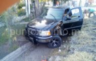 SE LE DAÑA NEUMÁTICO SALE DE LA CARRETERA Y ESTRELLA EN DOMICILIO EN CARRETERA NACIONAL.