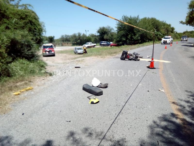 CHOCA CAMIÓN URBANO CON MOTOCICLETA PERDIENDO LA VIDA EL CHÓFER EN LINARES.