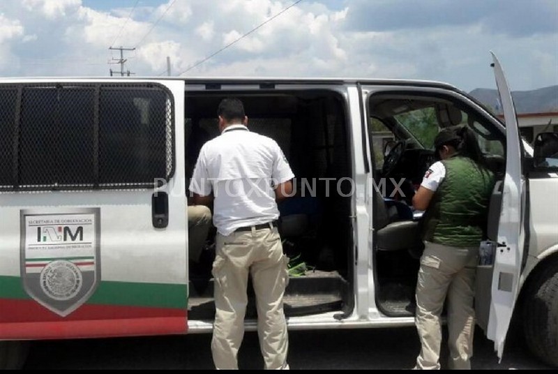 RETIENEN A INDOCUMENTADOS EN UN PUNTO DE REVISIÓN DE LA POLICÍA RURAL.