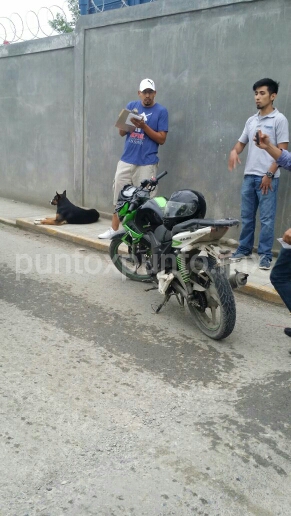 CHOQUE POR ALCANCE ENTRE UNA MOTO Y UN VEHÍCULO EN MONTEMORELOS.