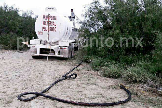 ASEGURAN TRAILER CON 30MIL LITROS DE COMBUSTIBLE ROBADO EN CHINA N.L. Y TOMA CLANDESTINA Y UNA CAMIONETA.