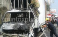 SE INCENDIA CAMIÓN EN CARRETERA NACIONAL.