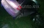 CAE CARRO EN ACEQUIA