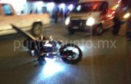 TRASLADAN A MADRE Y SU HIJO A MONTERREY DESPUES DE QUE FUERON IMPACTADOS CUANDO VIAJABAN EN MOTOCICLETA