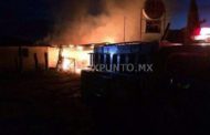 INCENDIO EN RESTAURANT BAR LA CABAÑA MOVILIZA A PROTECCIÓN CIVIL Y BOMBEROS.