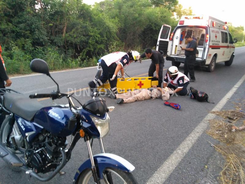 ACCIDENTE EN AVENIDA DE MONTEMORELOS, MOTOCICLISTA RESULTA HERIDO, ESCAPA CONDUCTOR DE AUTOMÓVIL.