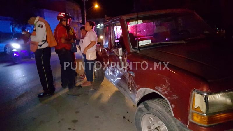 CAMIONETA CHOCA VEHICULO EN PLAZUELA MATAMOROS EN MMORELOS Y ESCAPA, REPORTAN DAÑOS MATERIALES.