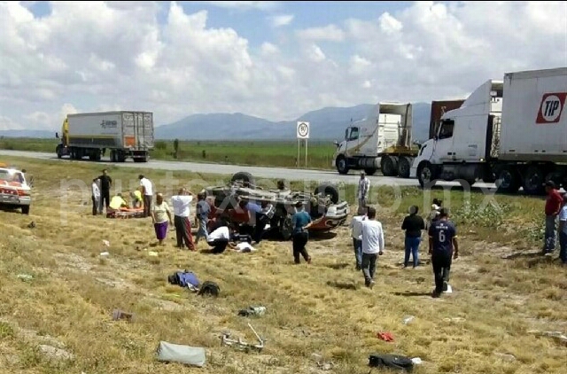 TRES PERSONAS MUERTAS Y TRES GRAVES EL SALDO DE UN ACCIDENTE CARRETERO.