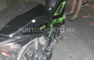 CHOQUE ENTRE MOTO Y VEHICULO EN SANTIAGO, REPORTAN LESIONADO Y DAÑOS.