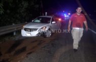 PIERDE CONTROL EN CARRETERA, SALE DE LA CARPETA ASFÁLTICA, EN SANTIAGO, REPORTAN SOLO DAÑOS MATERIALES.