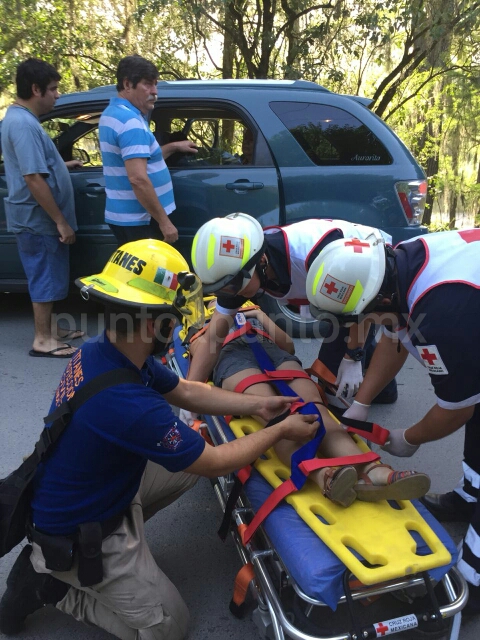 CHOQUE ENTRE DOS VEHÍCULOS EN ALLENDE, REPORTAN MUJER LESIONADA.