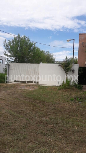 POLICÍA DE ALLENDE EN ESPERA DE CATEO DONDE ENCONTRARON TRAILER ROBADOS.