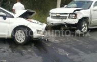 CHOQUE FRONTAL EN SANTIAGO REPORTAN PERSONAS LESIONADAS QUIENES FUERON LLEVADOS A UN HOSPITAL.