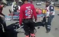 MUJER ES ATROPELLADA EN AVENIDA DE MONTEMORELOS, LA TRASLADAN A HOSPITAL.