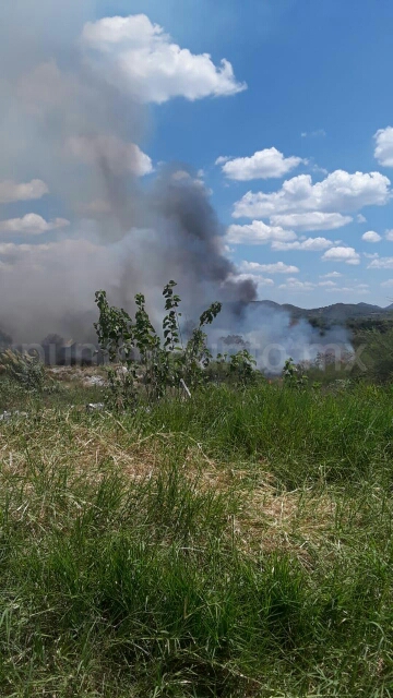 INCENDIO DE PASTIZAL MOVILIZA A PROTECCIÓN CIVIL DE ALLENDE.