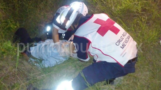 GRUPO DE MOTOCICLISTAS QUE VIAJABAN A PUERTA LA BOCA, UNO DE ESTOS ATROPELLA ABUELITO QUIEN MUERE EN HOSPITAL