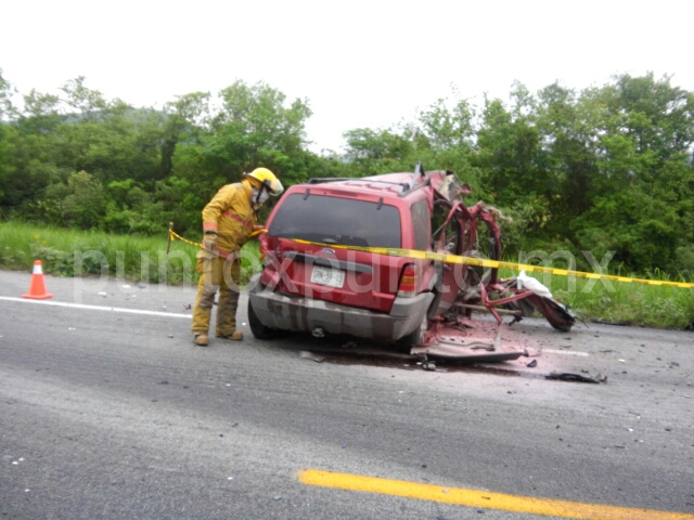 DOS MUERTOS EN ACCIDENTE EN LINARES EN CARRETERA NACIONAL.