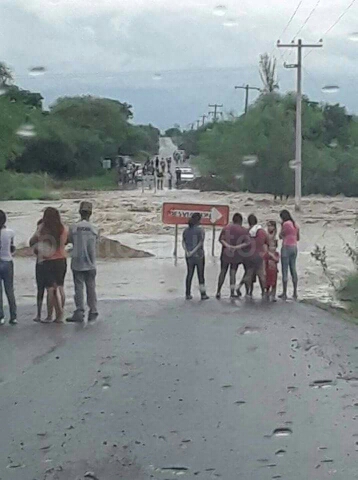 INCREMENTA NIVEL DE AGUA EN RIO PILÓN DE MONTEMORELOS, ALGUNAS COMUNIDADES QUEDAN INCOMUNICADOS.