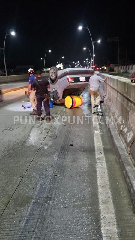 ACCIDENTE TIPO VOLCADURA EN ALLENDE, REPORTAN UNA PERSONA HERIDA.