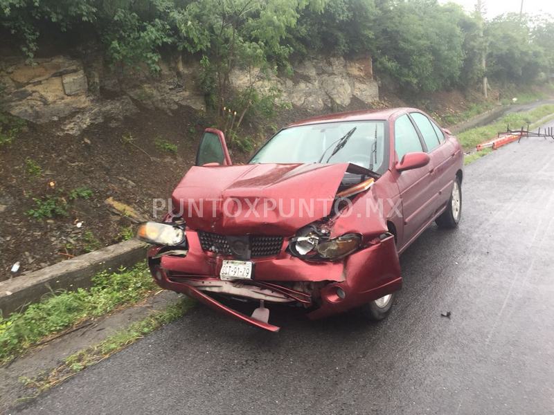 DOS PERSONAS LESIONADAS EN CHOQUE POR ALCANCE EN CARRETERA NACIONAL.