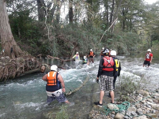 CAPACITAN A ELEMENTOS DE PROTECCIÓN CIVIL DE MMORELOS EN RESCATE DE AGUAS RÁPIDAS.