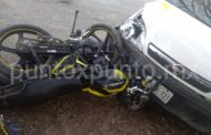 CHOQUE ENTRE VEHÍCULO Y CONDUCTOR DE MOTOCICLETA QUIEN RESULTA LESIONADO EN MMORELOS.