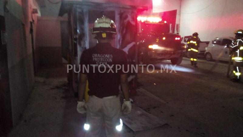 INCENDIO EN AGENCIA CORONA ESTÁ MADRUGADA GENERA MOVILIZACIÓN DE PC Y BOMBEROS.