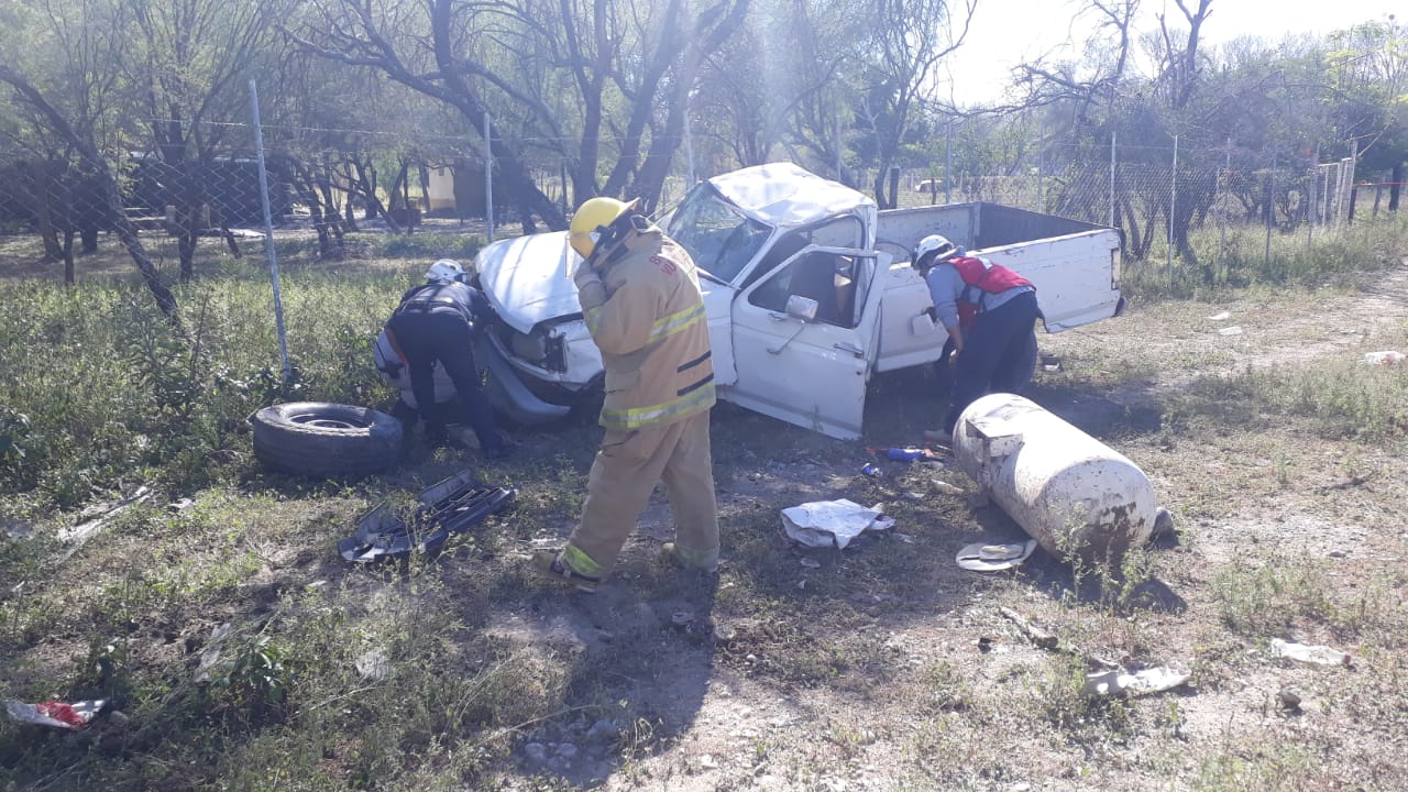 MUERE EN ACCIDENTE, CHOFER ESCAPA.