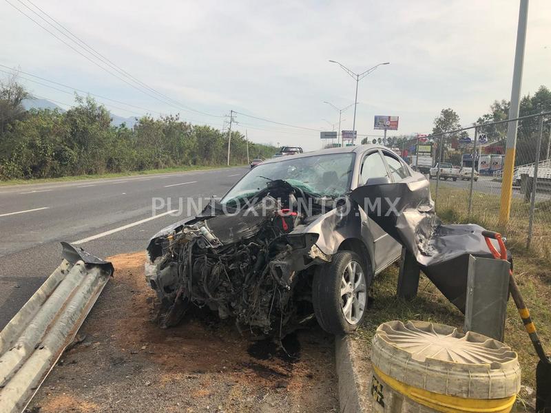 CONDUCTOR DE VEHÍCULO QUIEN SE DIRIGÍA DE MMORELOS A MTY SE ESTRELLA CONTRA AUTOBUS DE PASAJEROS.