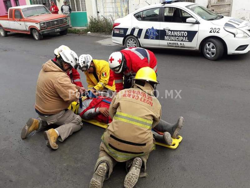 RESULTA LESIONADO AL DERRAPAR EN MOTOCICLETA, LO TRASLADAN A HOSPITAL.