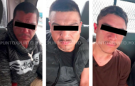 POLICÍAS DE CADEREYTA DETIENEN A TRES DE MMORELOS CON DROGA Y DINERO EN EFECTIVO.