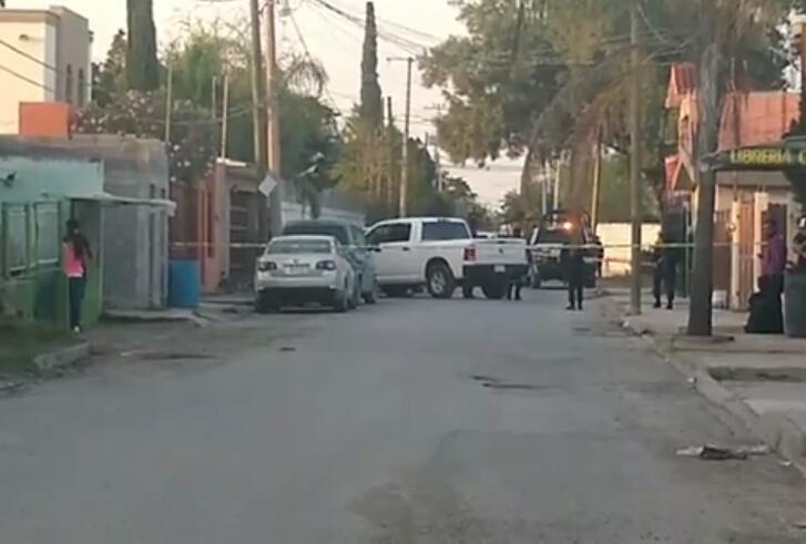 ATACAN A BALAZOS CASA DEL ALCALDE DE CADEREYTA HAY DOS GUARDIAS HERIDOS.